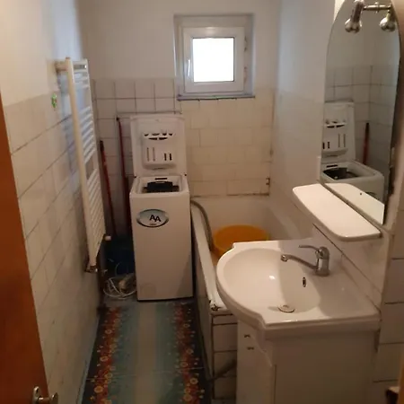Apartament 2 *